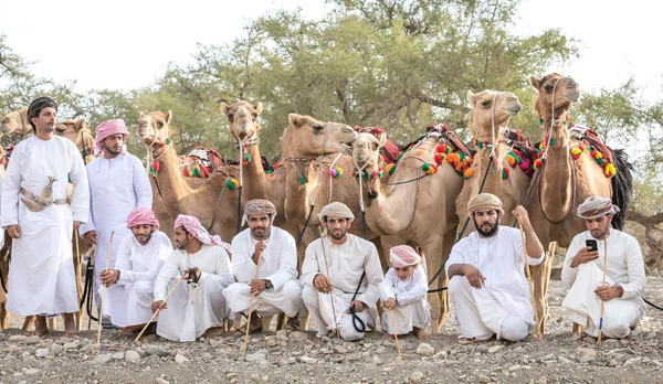 Khadal Omã Abril 2018 Homens Omani Roupas Tradicionais Com Seus — Fotografia de Stock
