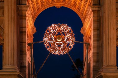 Olimpiyat Brezilyalı sporcu, Milano-Cortina 2026 Kış Olimpiyatları vesilesiyle aydınlandı. Brezilya, Sempione Park 'taki Arco della Pace' de yer almaktadır..