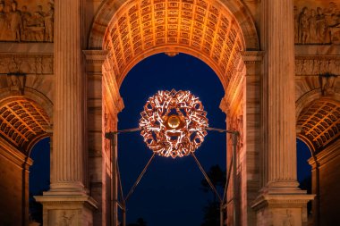 Olimpiyat Brezilyalı sporcu, Milano-Cortina 2026 Kış Olimpiyatları vesilesiyle aydınlandı. Brezilya, Sempione Park 'taki Arco della Pace' de yer almaktadır..