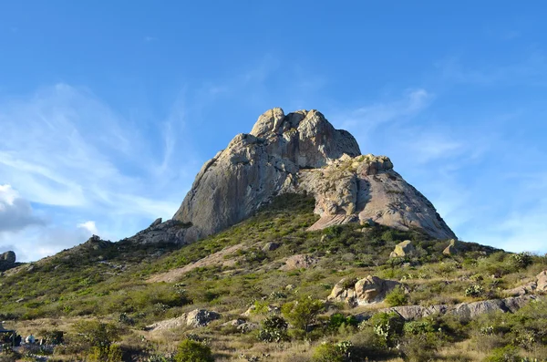 Bernal 's Boulder en Querétaro, México — Foto de Stock