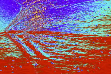 Dalgalanan suyla etkileşen ışığın oluşturduğu canlı renk yansımalarıyla soyut su yüzeyi dokuları. Bu yaratıcı, gerçek dışı arka planlar tasarım projeleri, dijital sanat eserleri, duvar kağıtları, afişler, modern görsel kavramlar için uygundur..