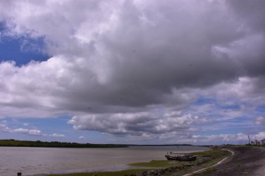 Tayland 'da nehir manzarası