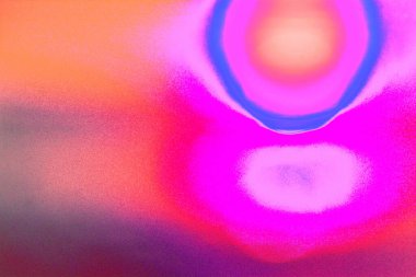 Soyut neon pembe ve menekşe parlak ışık yumuşak dairesel gradyan, dijital sanat, müzik görselleri, damgalama, posterler ve modern yaratıcı tasarım projeleri için uygun fütüristik ve rüya gibi bir arkaplan oluşturur..