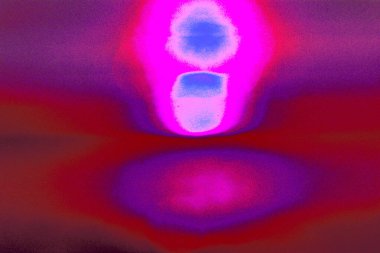 Soyut neon pembe ve menekşe parlak ışık yumuşak dairesel gradyan, dijital sanat, müzik görselleri, damgalama, posterler ve modern yaratıcı tasarım projeleri için uygun fütüristik ve rüya gibi bir arkaplan oluşturur..