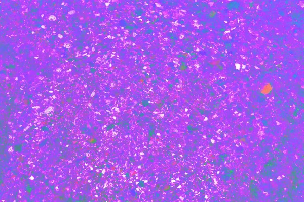 Yüksek çözünürlüklü mor kristal, ışıldayan organik parçacıklar, lüks, dijital sanat ve modern tasarım arka planlarına sahip soyut dokudan esinlenmiştir..