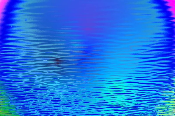 Su dalgaları gün ışığında