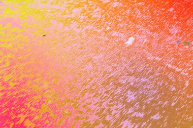 Boyalı deseni ve yumuşak tahıl detayı olan soyut renkli bir arkaplan. Modern tasarım, markalaşma, posterler, dijital sanat, duvar kağıtları, sunumlar ve yaratıcı görsel kullanım için uygun çok renkli arkaplan.