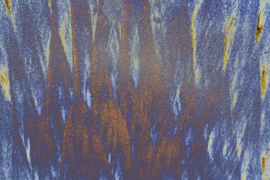 Gelgit suyu hareketinin şekillendirdiği soyut kıyı kum desenli doku, kıyı şeridi yüzeyindeki doğal dalgalanma oluşumlarını ve katmanlı çökeltileri gösteriyor. Doğal altyapılar, çevresel kavramlar, jeomorfoloji görselleri için uygundur.,