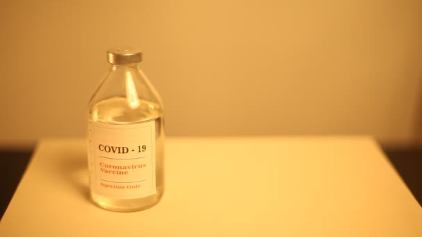 Aguja Inyección Con Vacuna Covid Frasco Medicamento — Vídeos de Stock