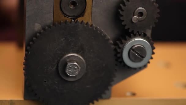 Maschinengetriebe Auf Schmuck Walzwerk Werkzeug Während Der Arbeit Juwelier — Stockvideo