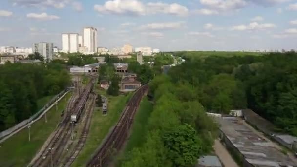 Letecký Pohled Metro Vlaku Železnice — Stock video