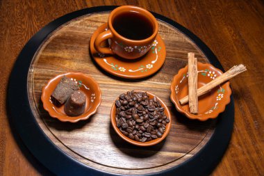 Çiğ kahve ve kakao malzemeleriyle dolu bir hayat..