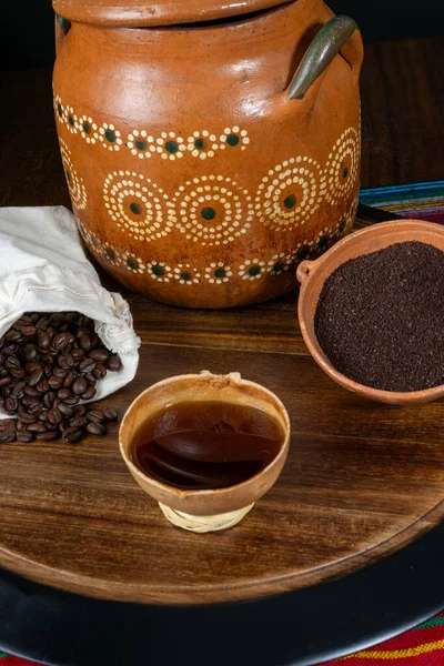 Kil çömlek ile sanatsal kafe de olla süreci