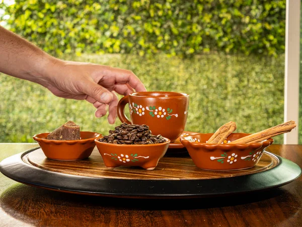 Çiğ kahve ve kakao malzemeleriyle dolu bir hayat..