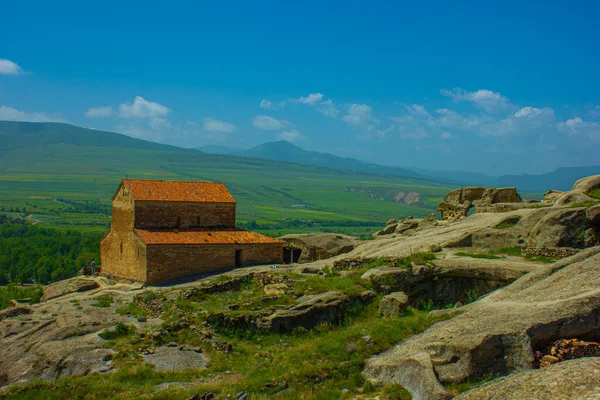 Georgia, Uplistsikhe 'deki eski şehirdeki katedral harabesi.