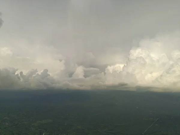 Gökyüzündeki bulutlar