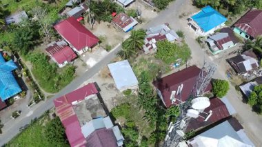 Gün boyunca sinyal vericisi kulesi