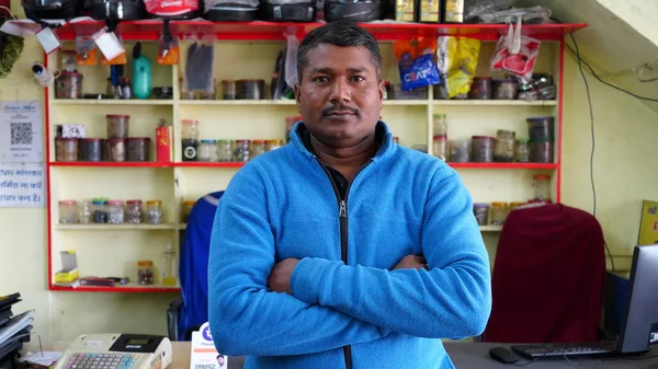 Janeiro 2021 Mahroli Jaipur Índia Vista Confiante Homem Indiano Vestindo — Fotografia de Stock