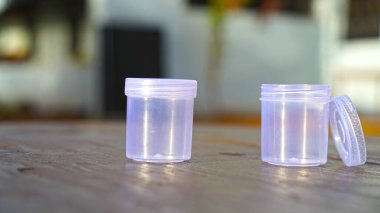 Çok amaçlı plastik şeffaf kutular. Şekerleme ve durağan kullanım gibi. Esnek plastik kutular yakın plan..