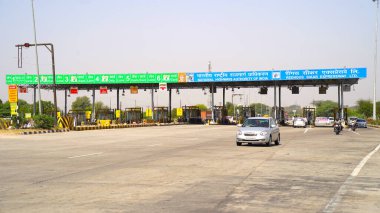 30 Mart 2021 - Akhepura, Sikar, Hindistan. Jaipur Sikar çevre yolu gişesi, otoyol ve trafik kontrol noktası..
