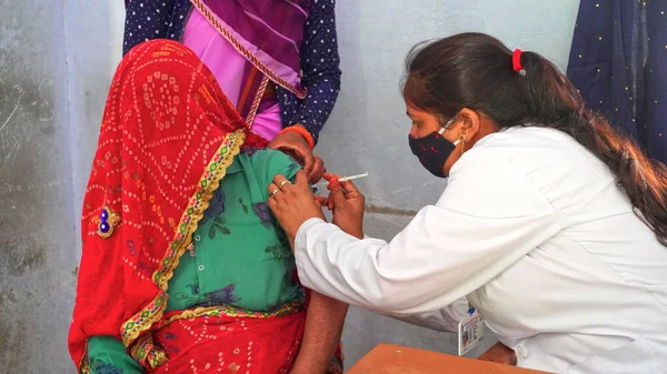 Aprilie 2021 Akhepura Sikar India Aproape Medic Care Face Vaccinare — Fotografie, imagine de stoc