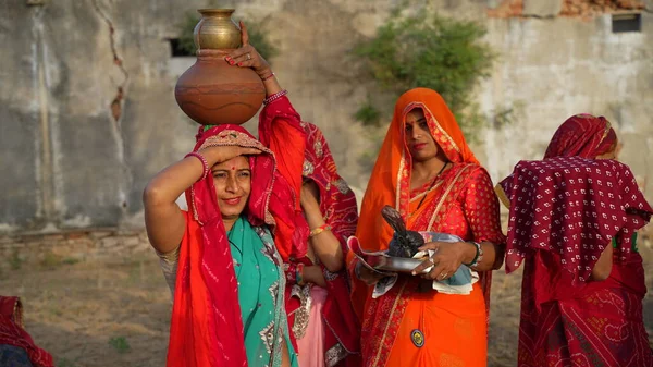 April 2021 Reengus Sikar India Religious Females Group Clay Pot — Stock Photo, Image