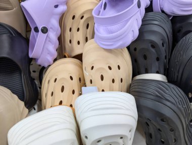 Her gün giyilecek rahat ve şık ayakkabılar.