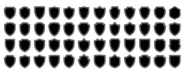 Beyaz arkaplanda izole edilmiş kalkan simgesi vektörü. Güvenlik, amblem, arma, güvenlik, dekorasyon, kraliyet sembolü.