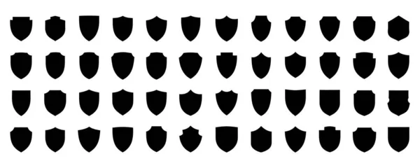 Beyaz arkaplanda izole edilmiş kalkan simgesi vektörü. Güvenlik, amblem, arma, güvenlik, dekorasyon, kraliyet sembolü.