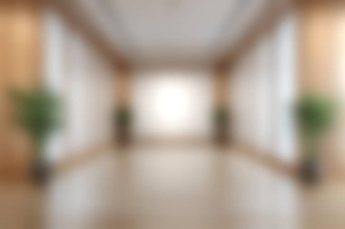 Geniş ve parlak iç mekan, ahşap kaplamalı ve saksılı modern tasarım elementlerini sergiler, etkinlikler, sergiler veya yaratıcı gösteriler için mükemmeldir..