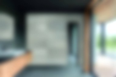 Zarif fayanslara ve bol doğal ışığa sahip minimalist bir tasarımı sergileyen sakin bir banyo alanı keşfedin. Günlük rutinler için rahatlatıcı bir atmosfer yaratın..