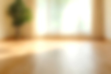 Bu görüntü, yumuşak odaklı, doğal ışık ve rahatlatıcı bir atmosfer için yeşil bir bitki içeren güzel, parlak bir iç mekan içeriyor..