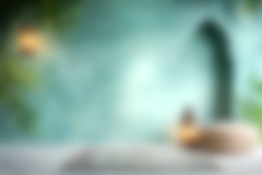 Yumuşak ışıklandırma ve yemyeşil verimli sakin bir spa ortamı dinlenmek ve gençleşmek için sakin bir ortam yaratır. Refah temaları için mükemmel.