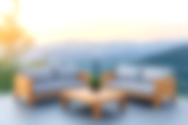 Nefes kesen bir günbatımı ve dağ zemininde rahatlamak için mükemmel, rahat bir oturma ve zarif bir tasarım içeren nefes kesici bir salon seti keşfedin..