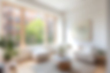 Parlak bir oturma odasında doğal ışığı davet eden büyük pencereler, sakin bir atmosfer yaratıyor. Sade mobilyalar ve minimal dekor modern tarzı geliştirir.