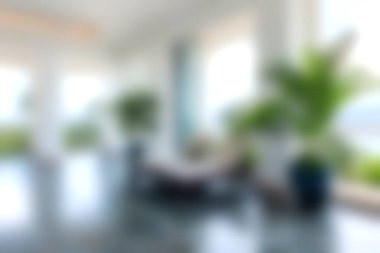 Bol miktarda doğal ışık ve yemyeşil bitkilerin bulunduğu lüks yaşam alanı sakin bir atmosfer yaratıyor. Modern iç dekorasyon trendlerini sergilemek için mükemmel..