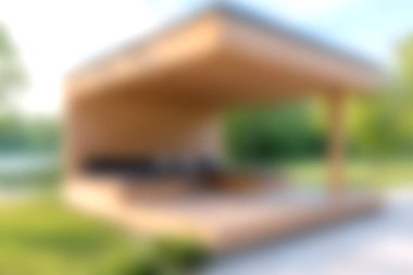 Modern bir ahşap bahçe pavyonu verimli yeşilliklerle çevrili zarif bir şekilde duruyor, rahatlama ve açık hava buluşmaları için mükemmel, sakin bir dinlenme yeri sunuyor..