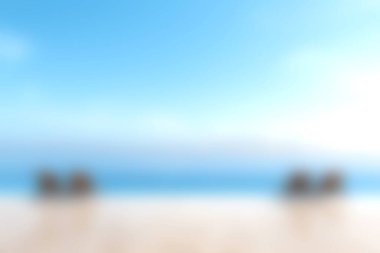 Sakin bir sahil sahnesi, berrak mavi bir gökyüzünün altında hafif dalgalar yakalar, huzur ve rahatlama hissi uyandırır. Seyahat ve doğa temaları için mükemmel..