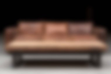 Modern oturma odaları için ideal zarif kahverengi bir kanepe keşfedin. Konforlu yastıklar ve gösterişli tasarım, rahatlığı ve estetiği her alanda arttırır.