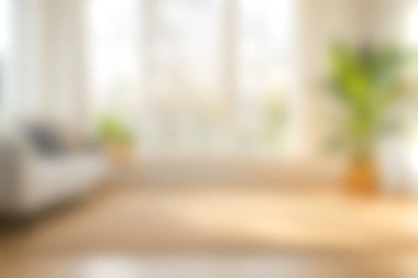 Doğal ışıkla dolu sakin bir oturma odası. Huzurlu bir atmosfer için minimalist dekorlar ve bereketli bitkiler. Samimi anlar için mükemmel.