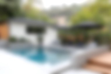 Ferahlatıcı bir havuzu, şık bir dinlenme odası ve yemyeşil bir alanı olan sakin bir açık alan. Modern bir konut ortamında rahatlama, rahatlama ve eğlence için mükemmel bir yer..