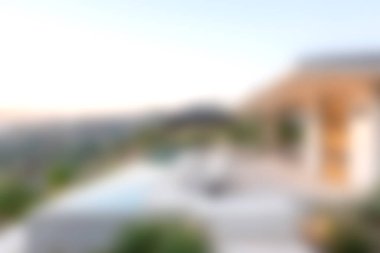 Büyüleyici bir sonsuzluk havuzu ve gün batımında nefes kesici doğa manzarası olan, rahatlama ve rahatlama için mükemmel bir lüks villa..