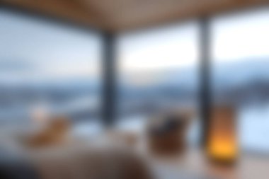 Sakin bir kış manzarasının çarpıcı panoramik manzaralı sıcak ve rahat bir mekanının keyfini çıkarın. Rahatlamak ve huzurlu anlar için mükemmel..