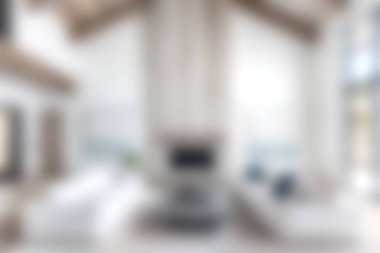 Zarif mobilyaları, yumuşak renkleri ve doğal ışıklandırması olan parlak ve modern oturma odası, sıcak ve samimi bir ortam yaratmak için tasarlandı..