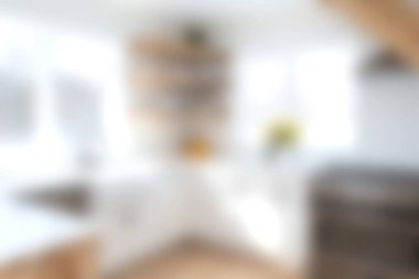 Doğal ışık, minimalist tasarım ve ahşap aksanlı parlak ve modern bir mutfak. Ev dekorasyonu için mükemmel ilham ve iç tasarım fikirleri için..