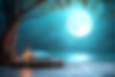 Dolunaylı sakin bir gecenin büyüleyici bir sahnesi. Yumuşak mavi bir ışık yayıyor. Rahatlama ve yansıma için mükemmel bir atmosfer yaratıyor..