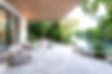 Huzurlu bir açık hava inzivası rahat bir oturma ve yemyeşil, dinlenmek için mükemmel ve sakin sularda sakin anlar..