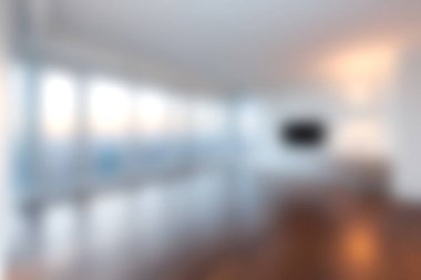 Parlak ve havadar iç mimari geniş pencereli ve ahşap döşemeli modern minimalist tasarım zarif ve sakin bir atmosfer yaratıyor..