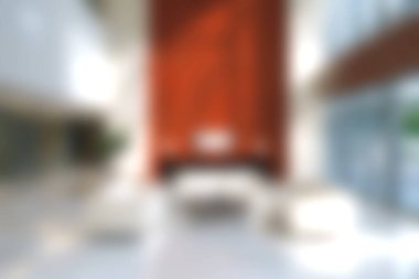 Parlak ve ferah bir yaşam alanı modern minimalist iç tasarım elementleri, büyük pencereler ve davetkar mobilyalar içerir. İlham için ideal.