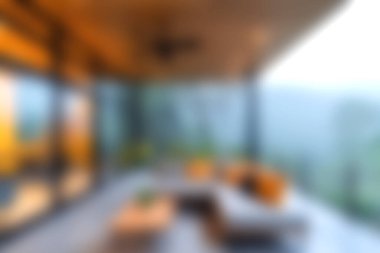 Modern bir açık hava yaşam alanı, doğal manzaranın rahatlığını ve tadını çıkaran rahat mobilyalara sahiptir. Boş zaman için mükemmel..